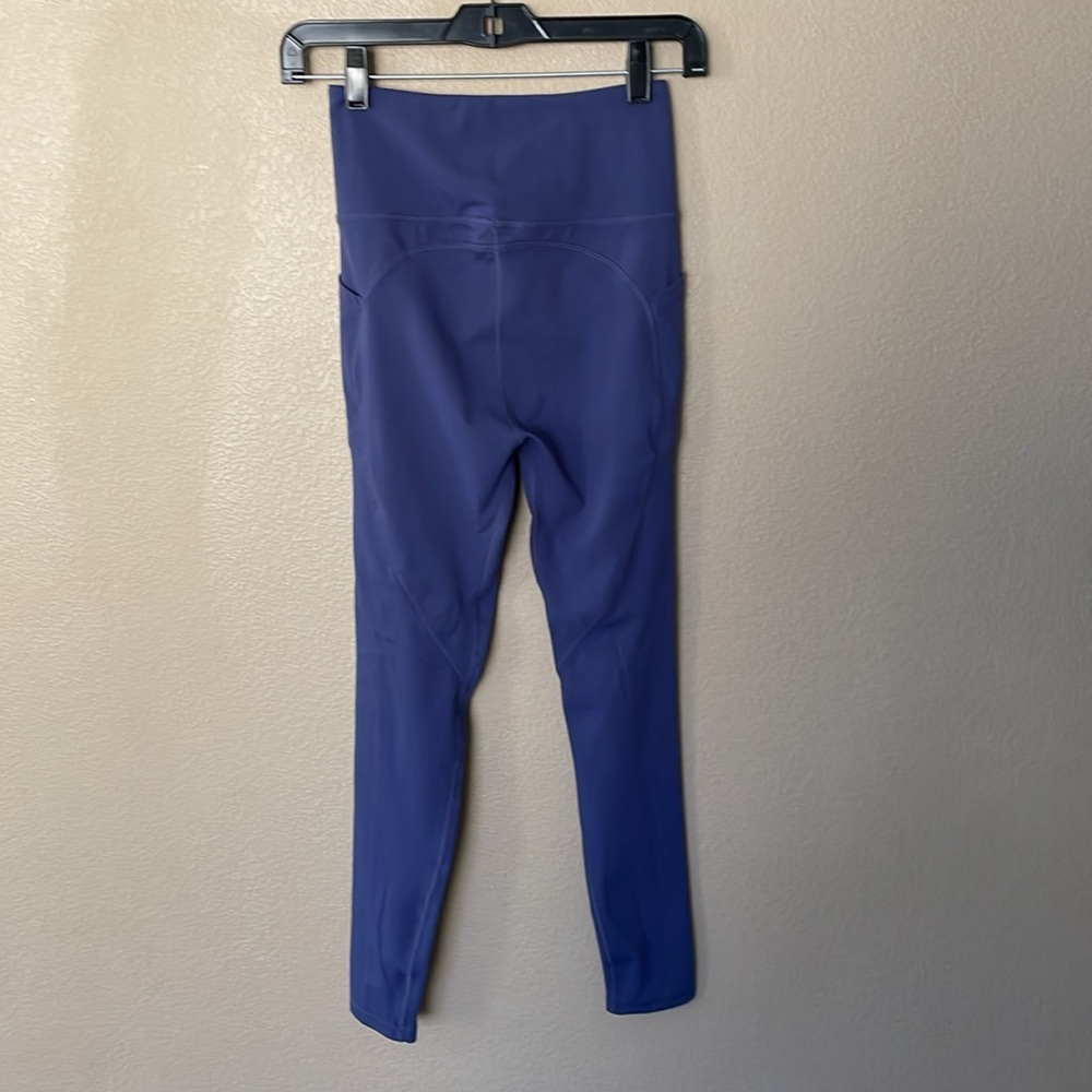 High Waisted Legging - Picture 3 of 8